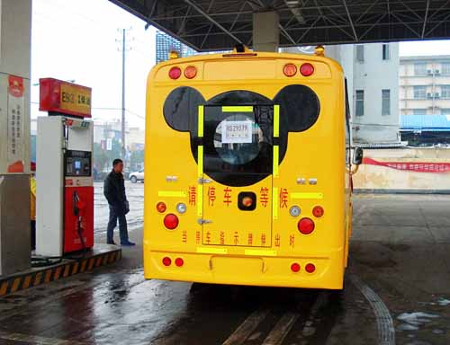 嘟嘟校車背面 嘟嘟校車背面